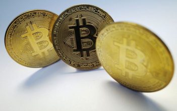 Bitcoin price chart showing stabilization below $95,000