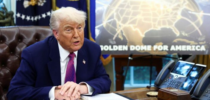 Gavel and U.S. flag representing federal court decision on tariffs