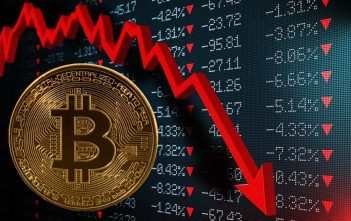 Bitcoin crash chart with falling price trend and gold rising