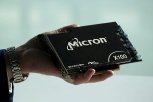 Micron's new LPDDR5X DRAM chip manufactured with 1.1γ process