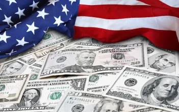 Bitcoin icon and U.S. Capitol with rising debt chart